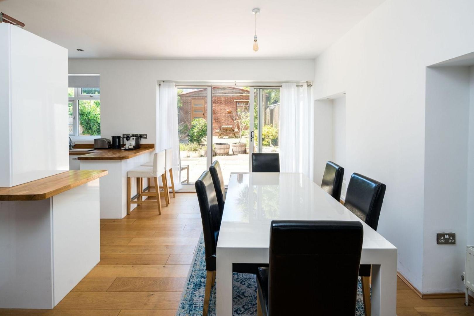 Vila Elegant 2Bd House With Garden And Decked Patio Londýn Exteriér fotografie